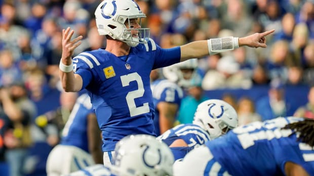 Indianapolis Colts quarterback Matt Ryan (2) signals to the Indianapolis Colts offense Sunday, Nov. 20, 2022, during a game against the Philadelphia Eagles at Lucas Oil Stadium in Indianapolis.